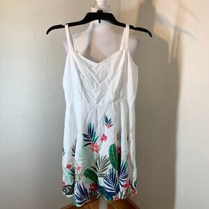 Old navy white dress size M (NWT)